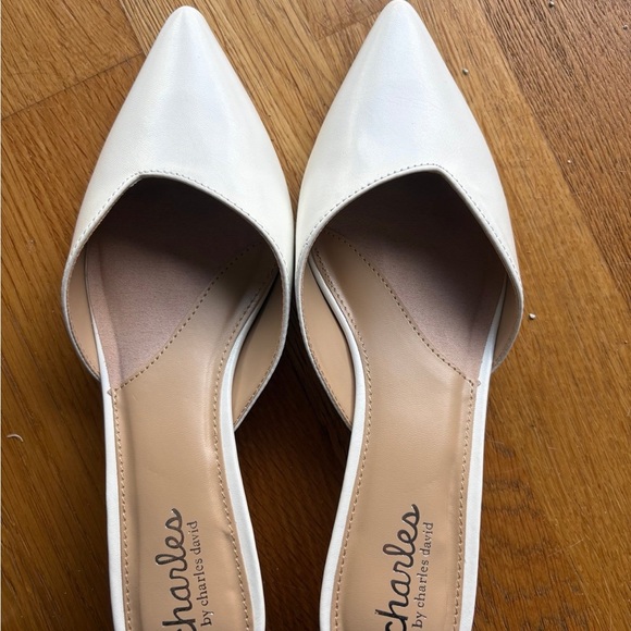 Charles David Cream Mules with Unique Heel size 7.5 - Picture 3 of 5